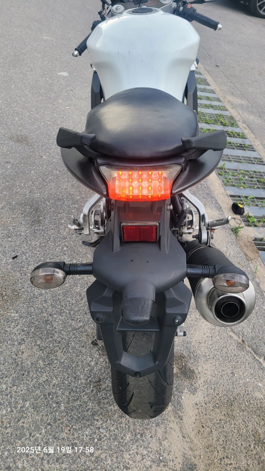 KR모터스 코멧 650 R 5