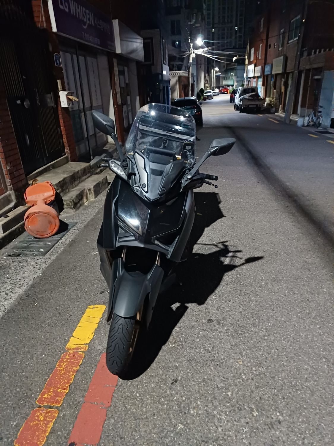 야마하 XMAX 300 ABS main
