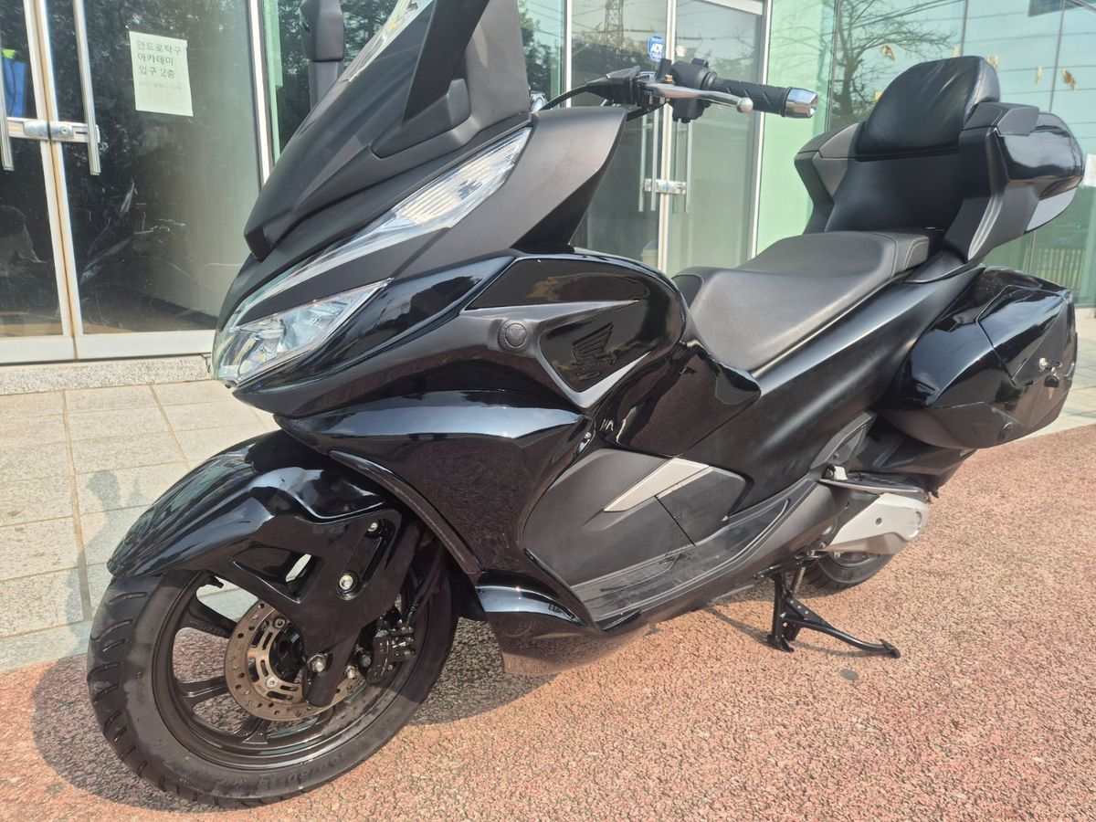혼다 PCX 125 8
