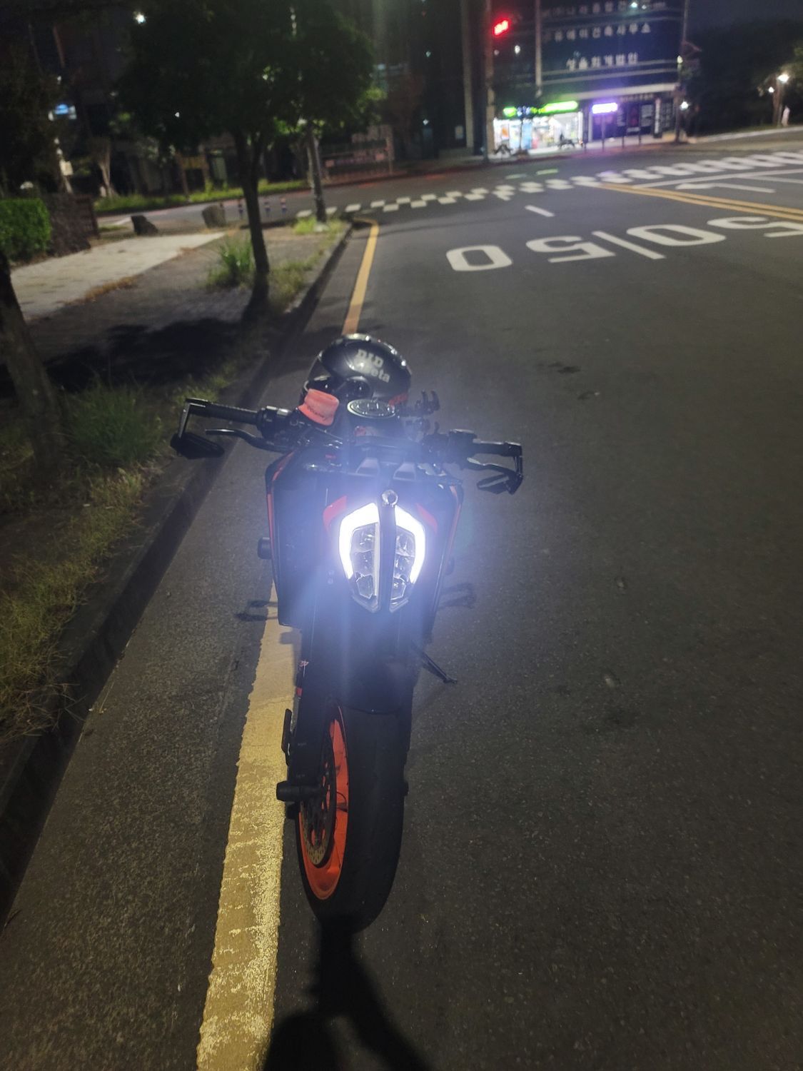 KTM 890 듀크 R 8