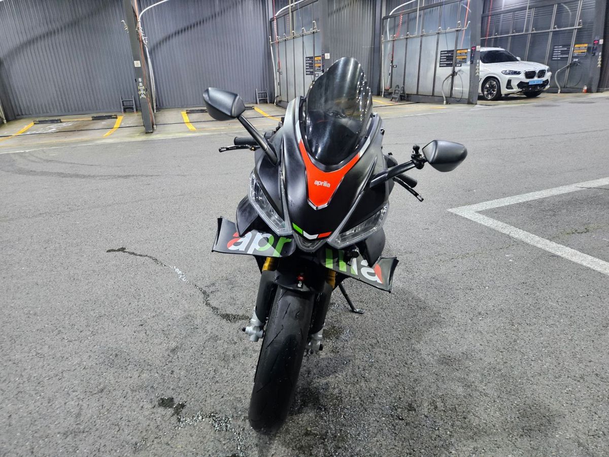 아프릴리아 RS 660 main