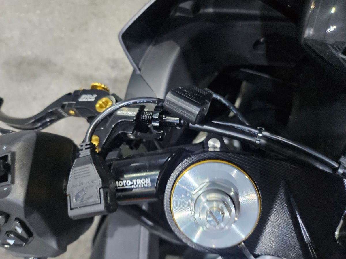 아프릴리아 RS 660 11