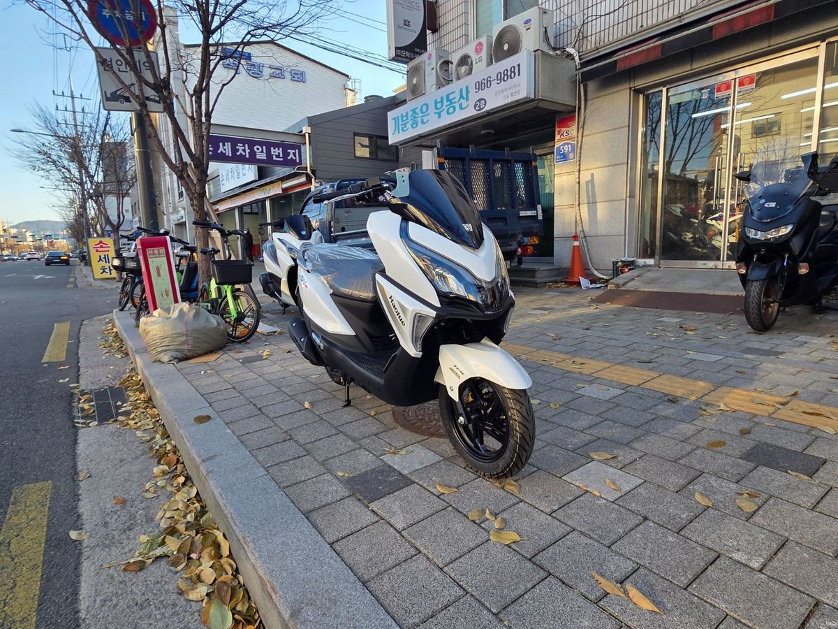 하우주 ADX 125 4