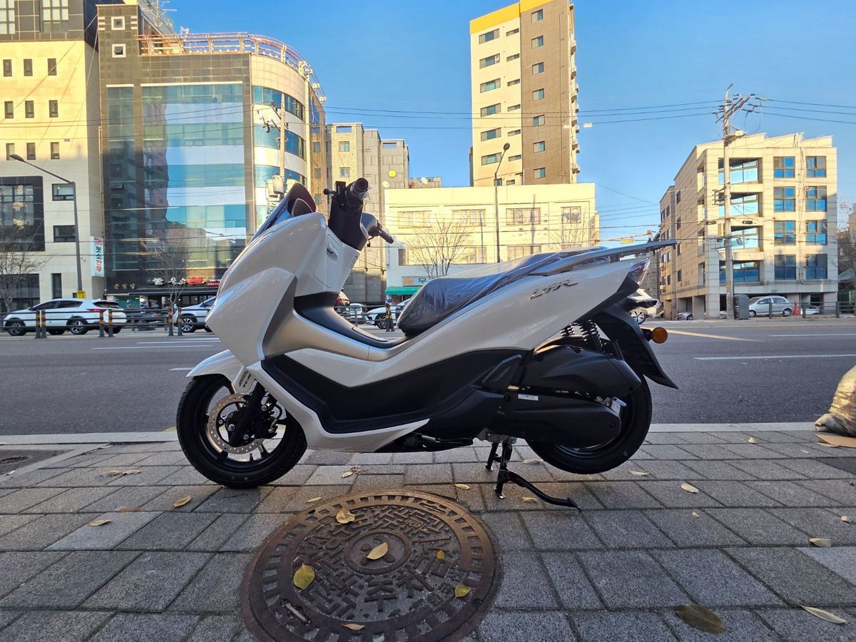 하우주 UFR 125 more