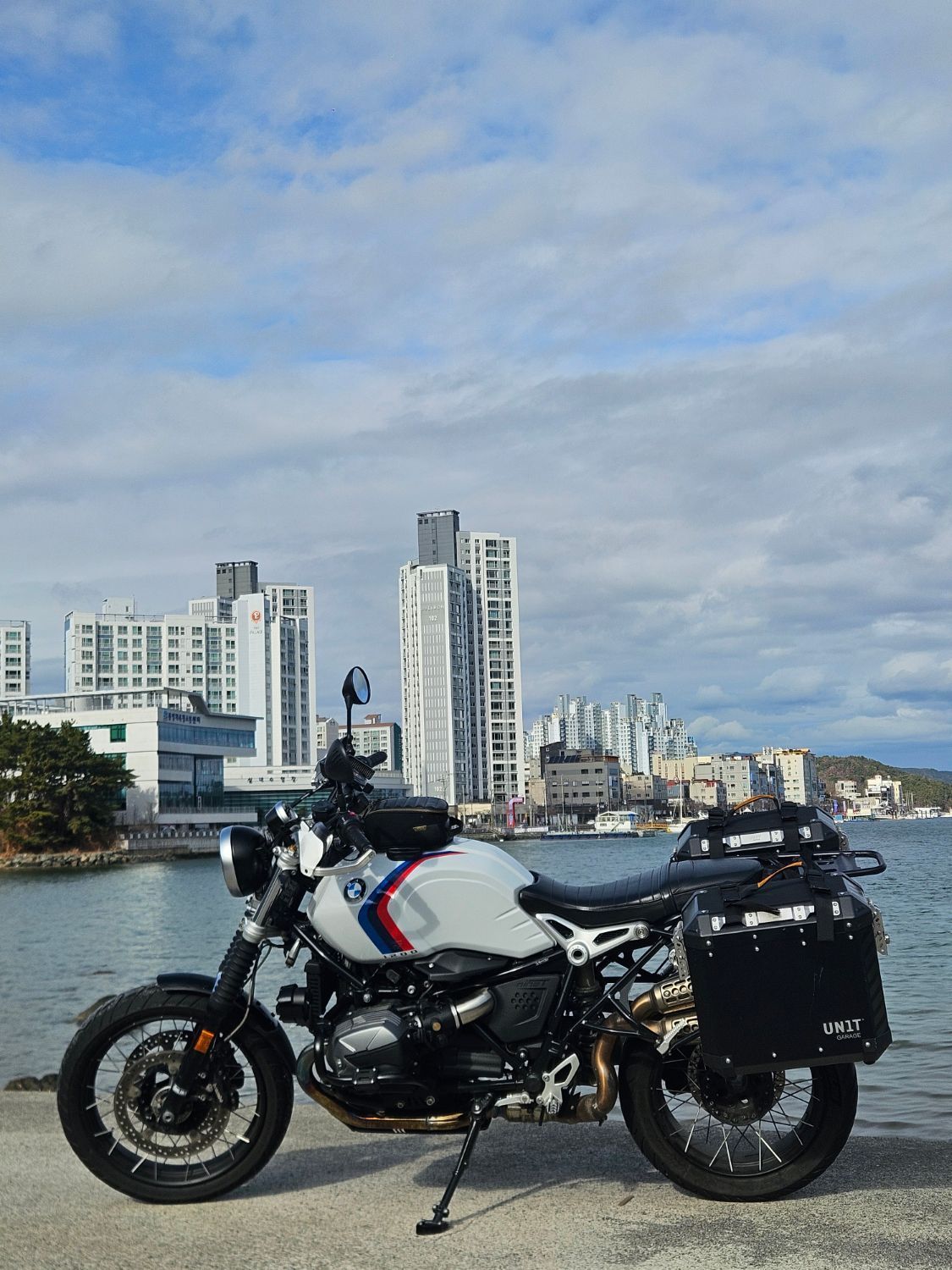 BMW R nine T 어반 GS main