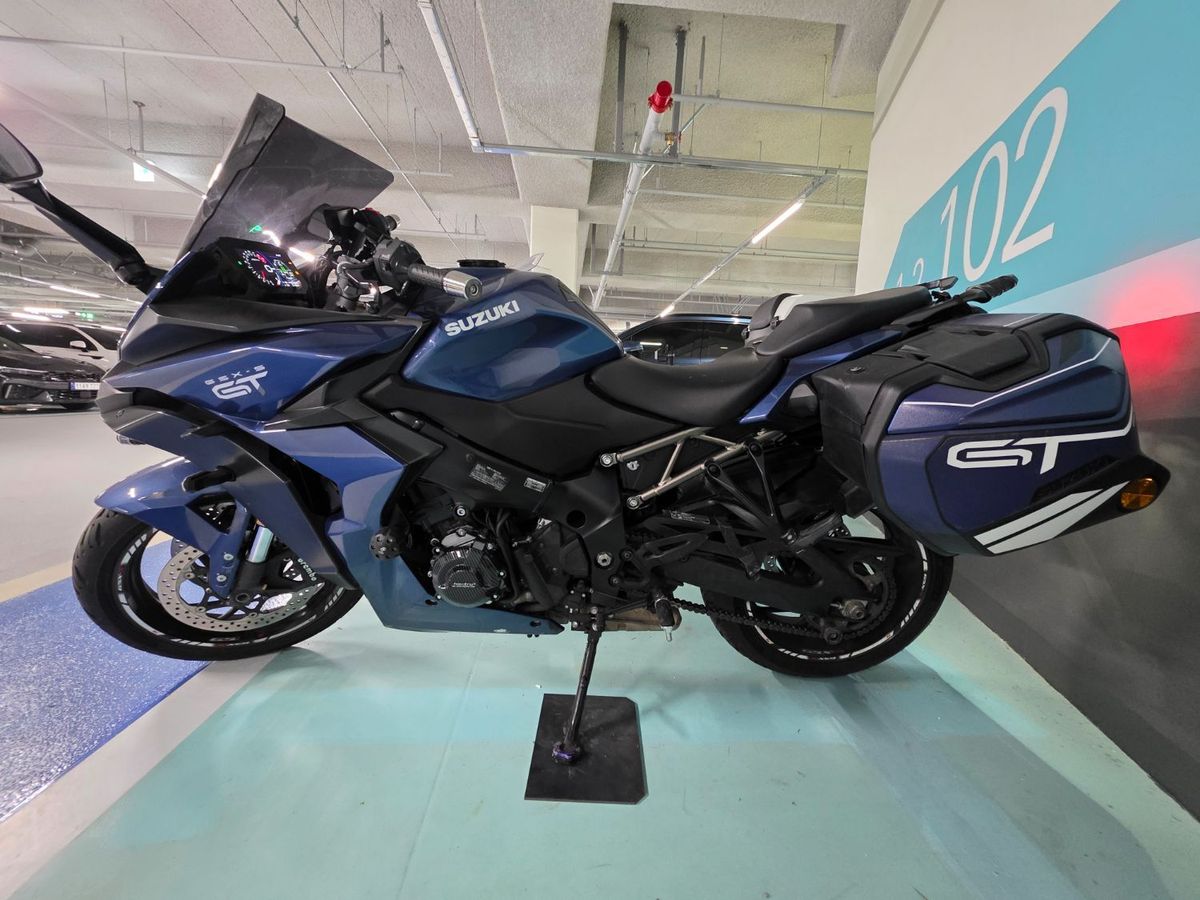 스즈키 GSX S 1000 GT thumb 2