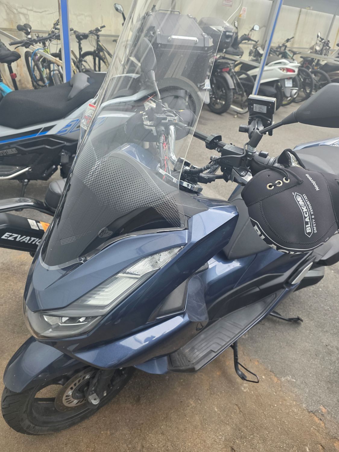 혼다 PCX 125 more