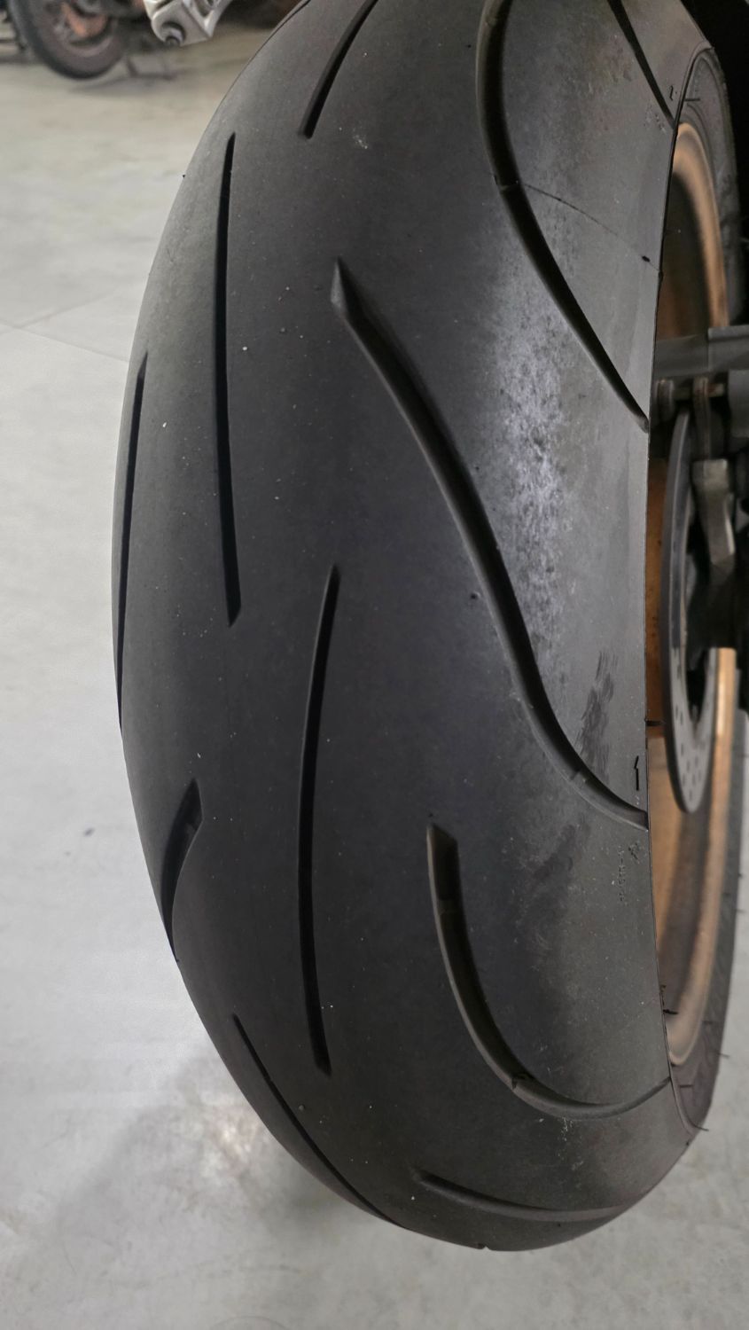 야마하 YZF R1 thumb 2