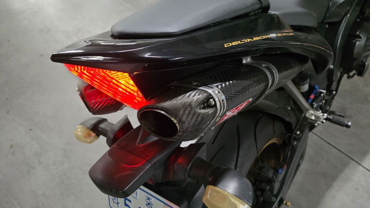 야마하 YZF R1 more