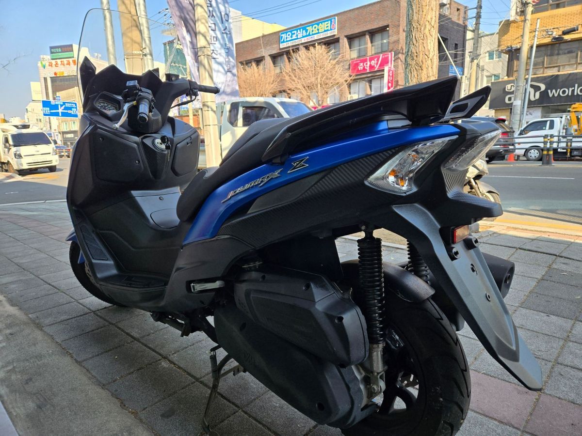 SYM 조이맥스 Z 300 ABS 8