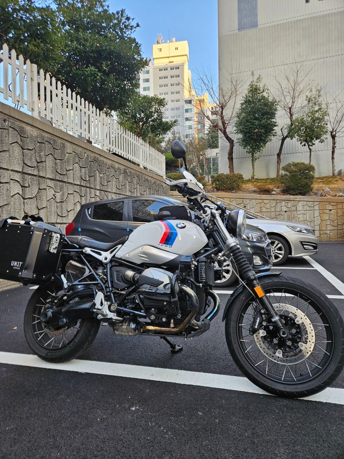 BMW R nine T 어반 GS 4