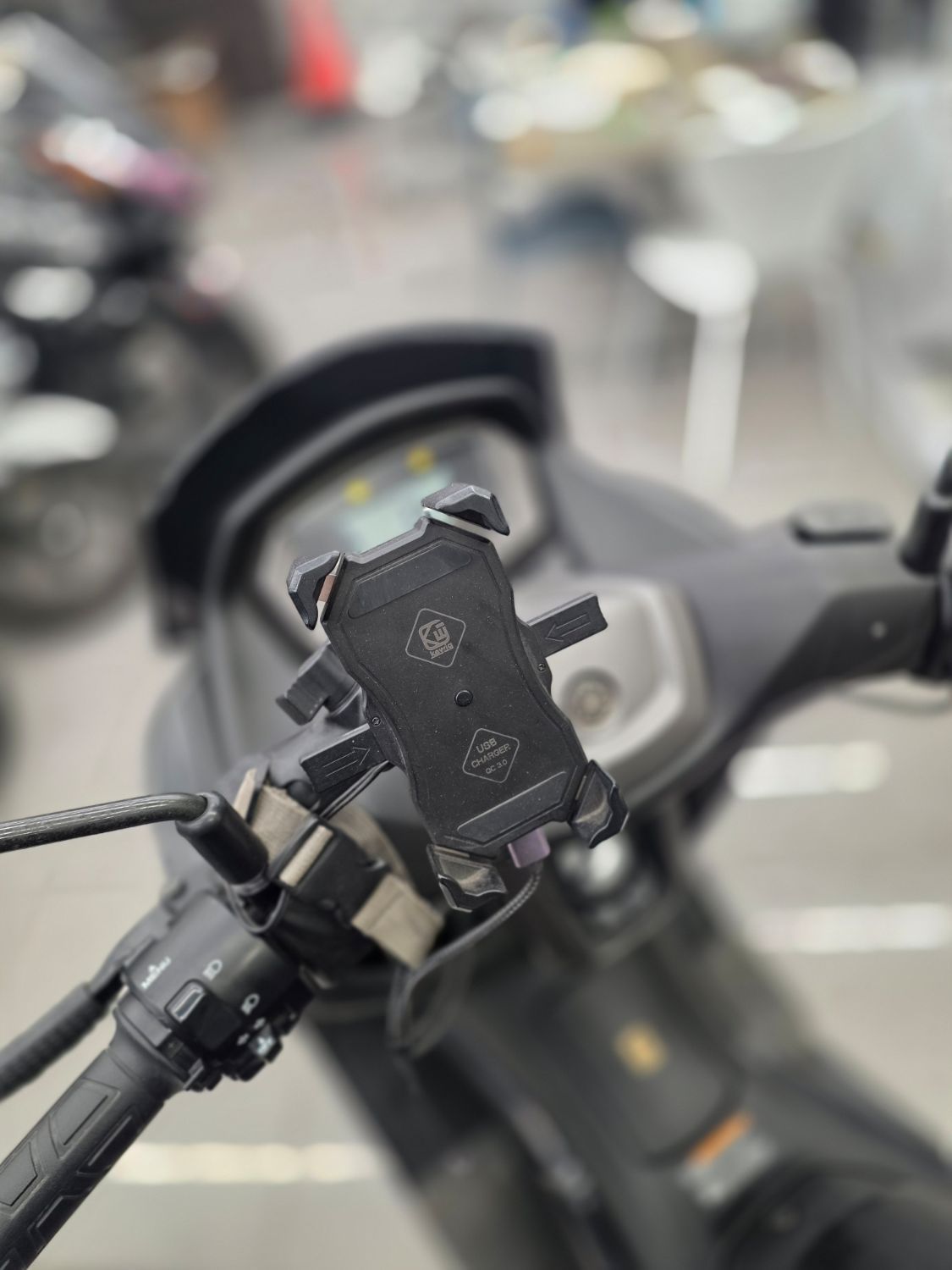 야마하 NMAX 125 8
