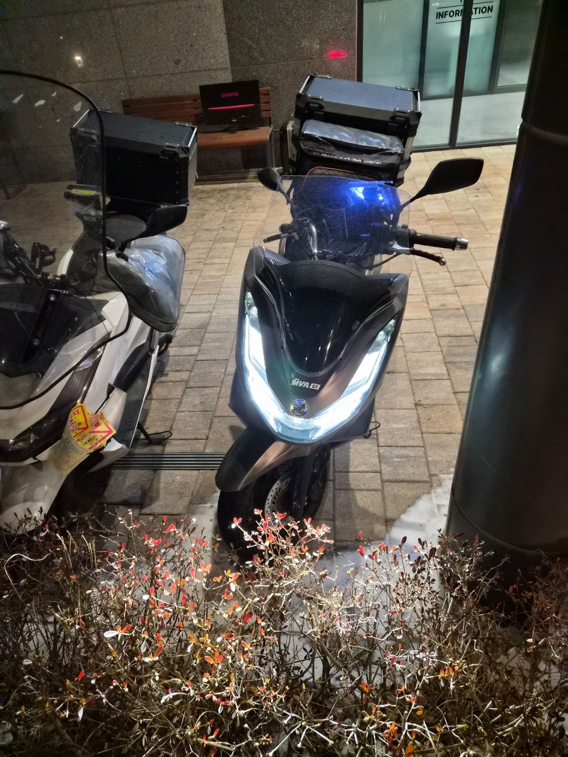 혼다 PCX 125 thumb 2