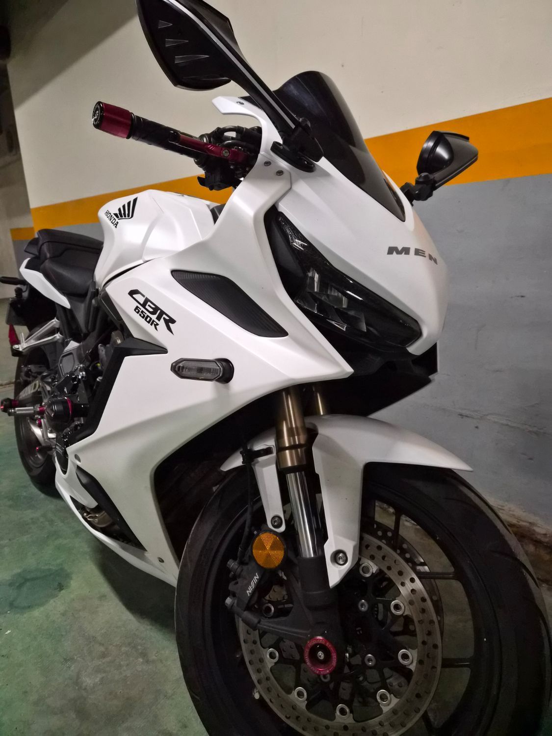 혼다 CBR 650 R MT thumb 2