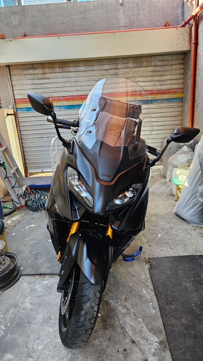 야마하 TMAX 560 main