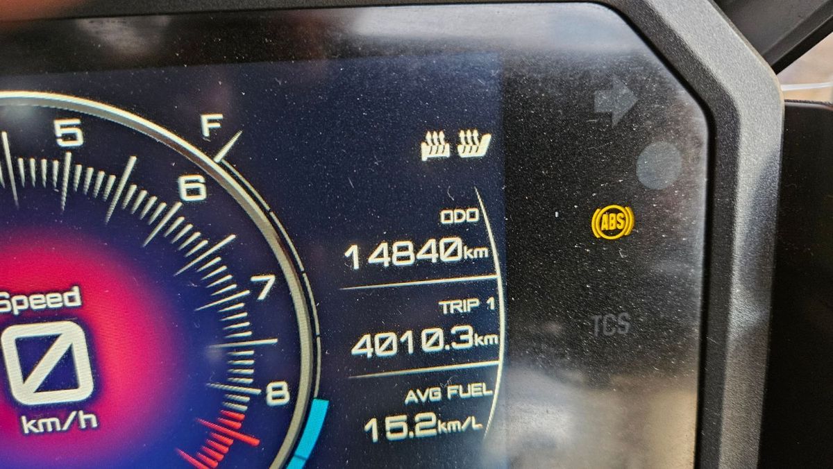 야마하 TMAX 560 9