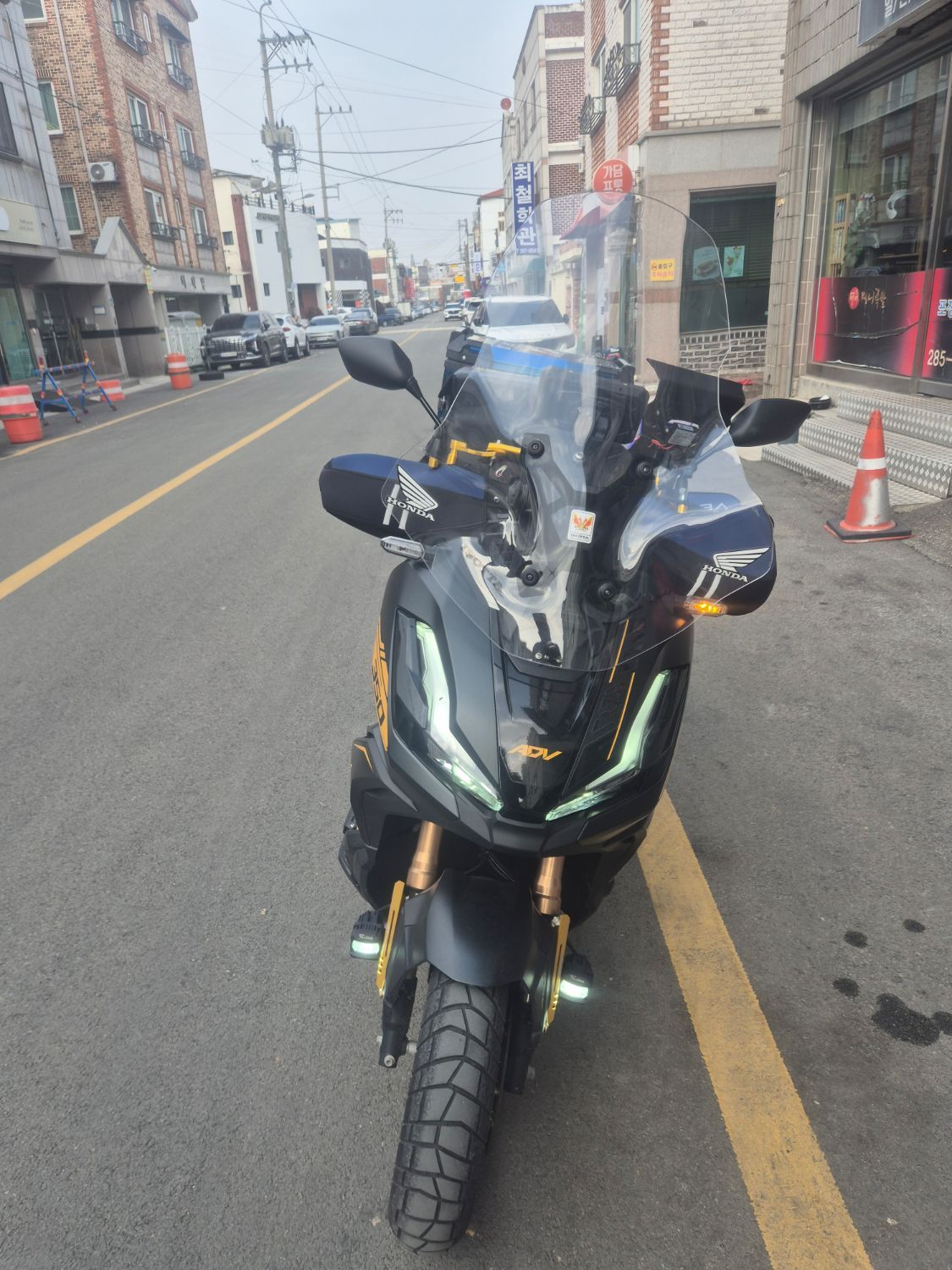 혼다 ADV 350 main
