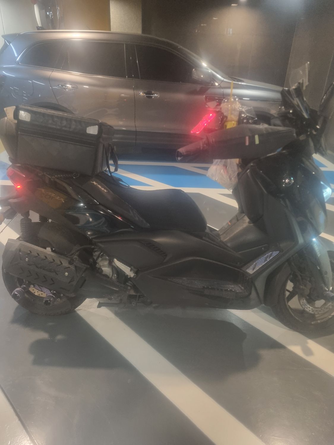 야마하 XMAX 300 ABS 4