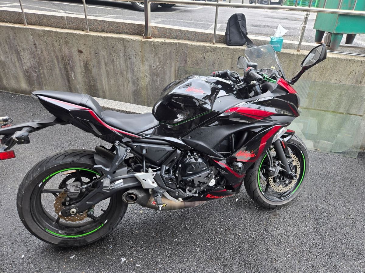 가와사키 닌자 650 R more