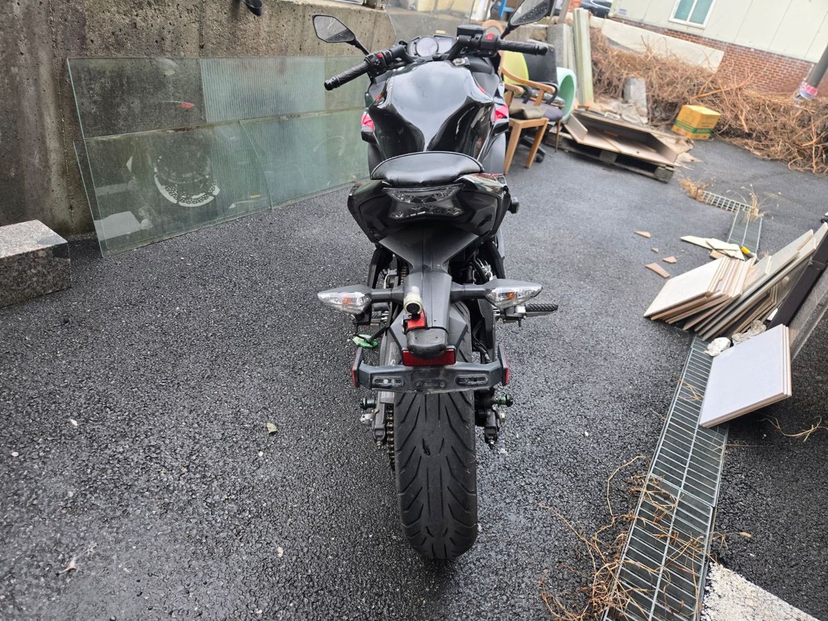 가와사키 닌자 650 R 4
