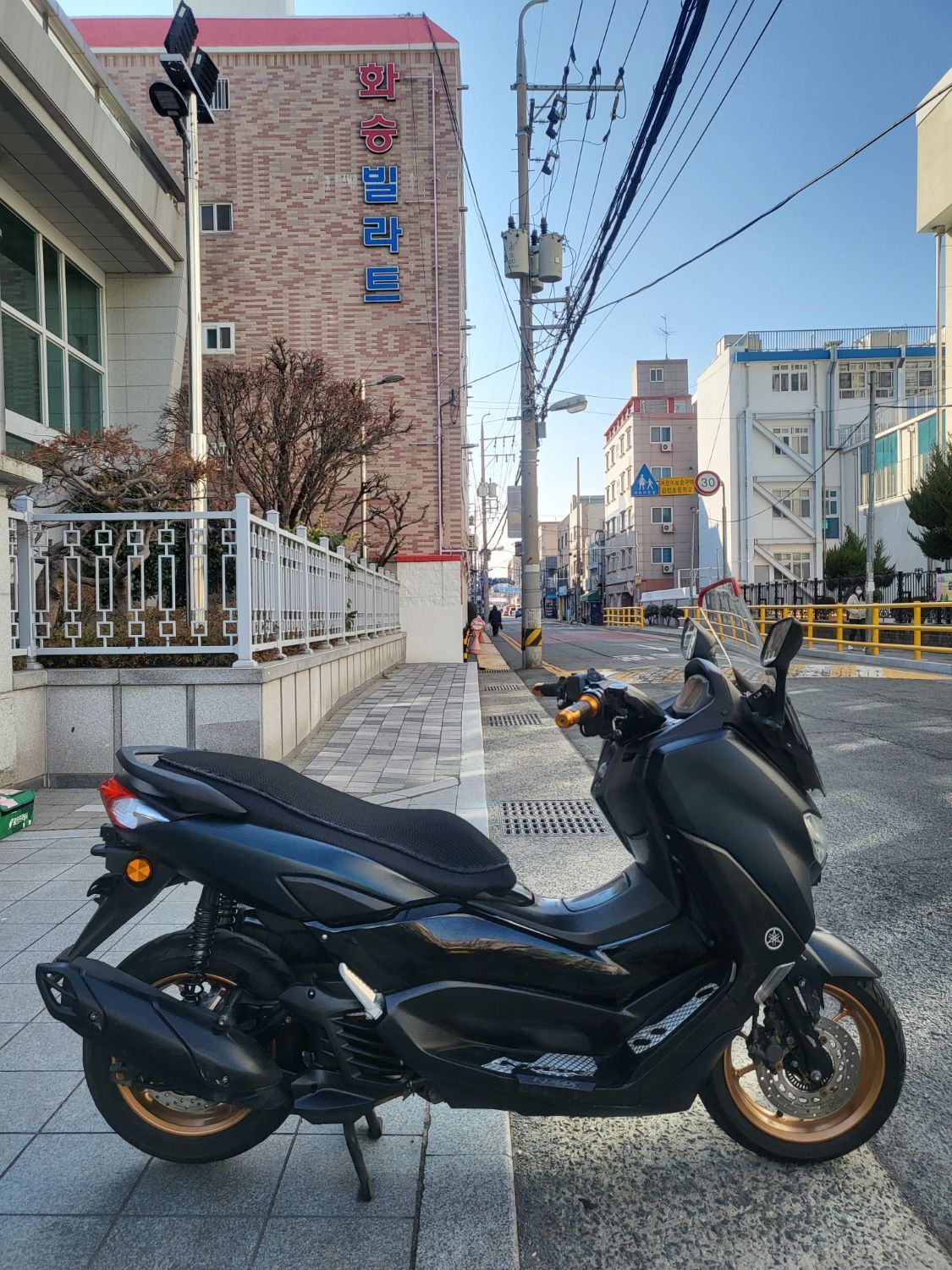 야마하 NMAX 155 7