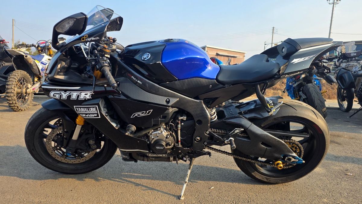 야마하 YZF R1 10