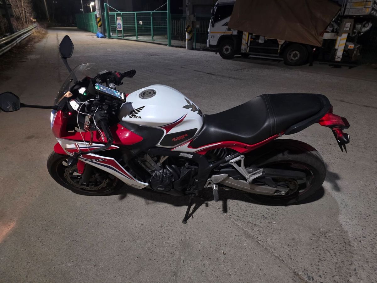 혼다 CBR 650 F 11