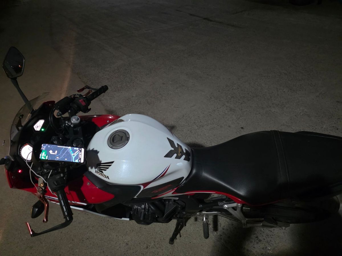 혼다 CBR 650 F 10