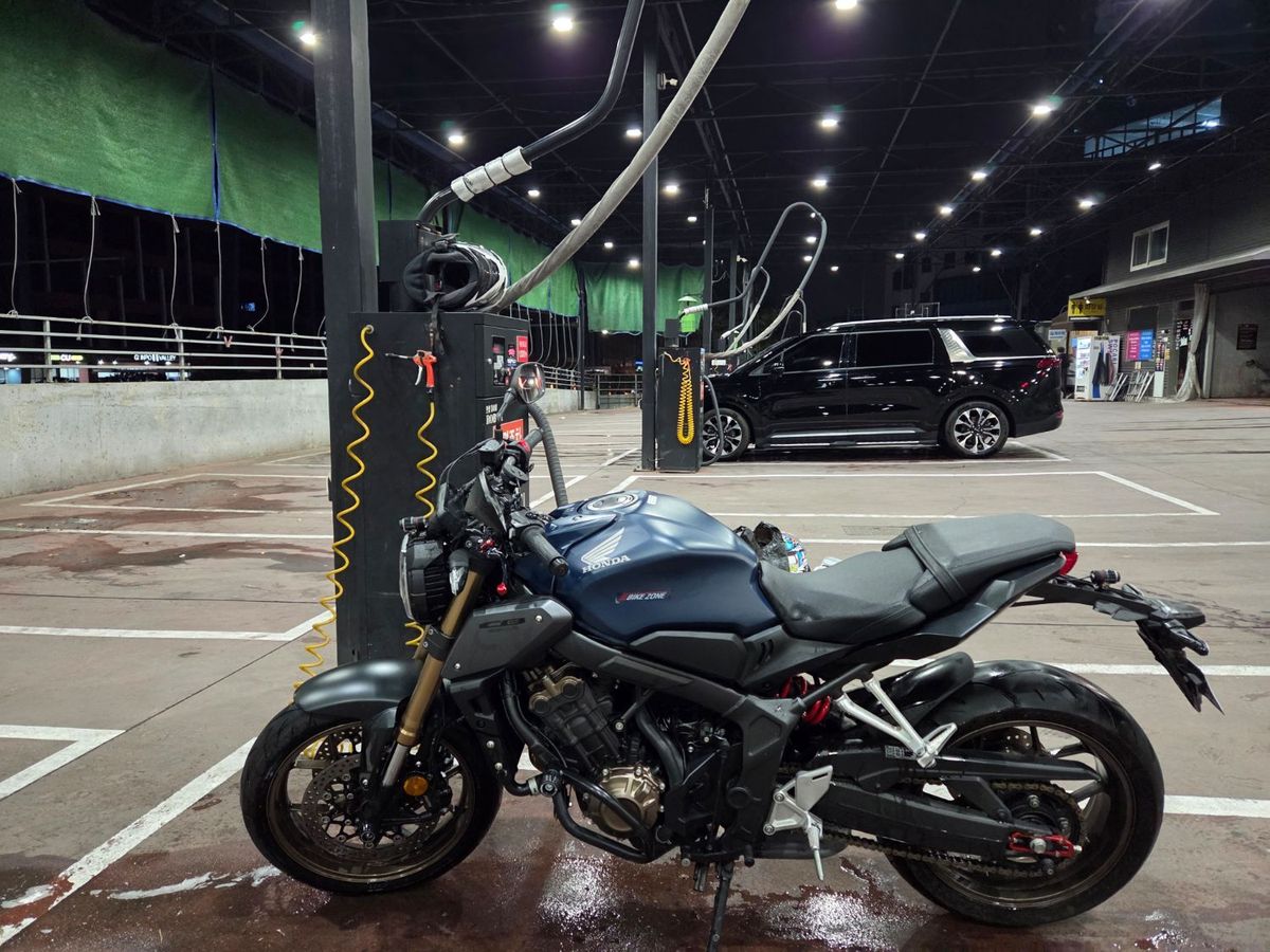 혼다 CB 650 R main