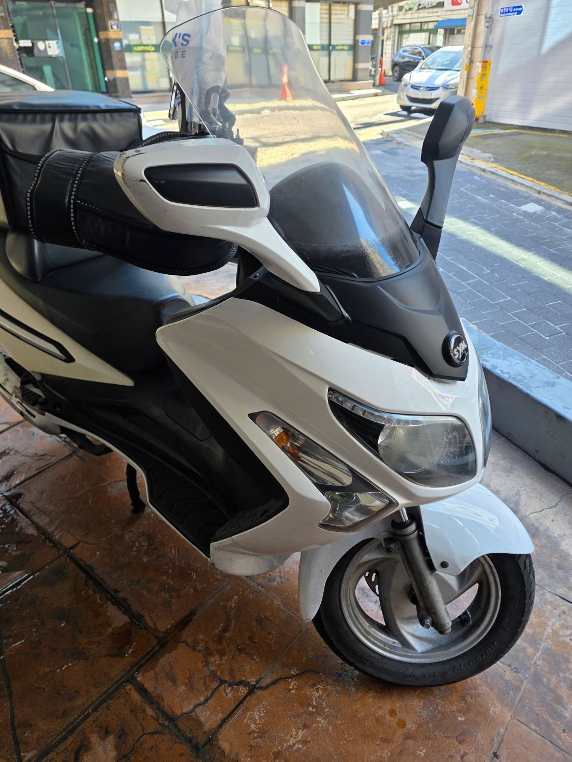 SYM 보이져 125 more