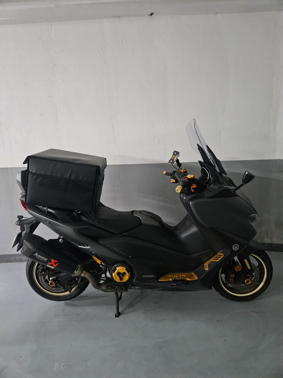 야마하 TMAX 560 more