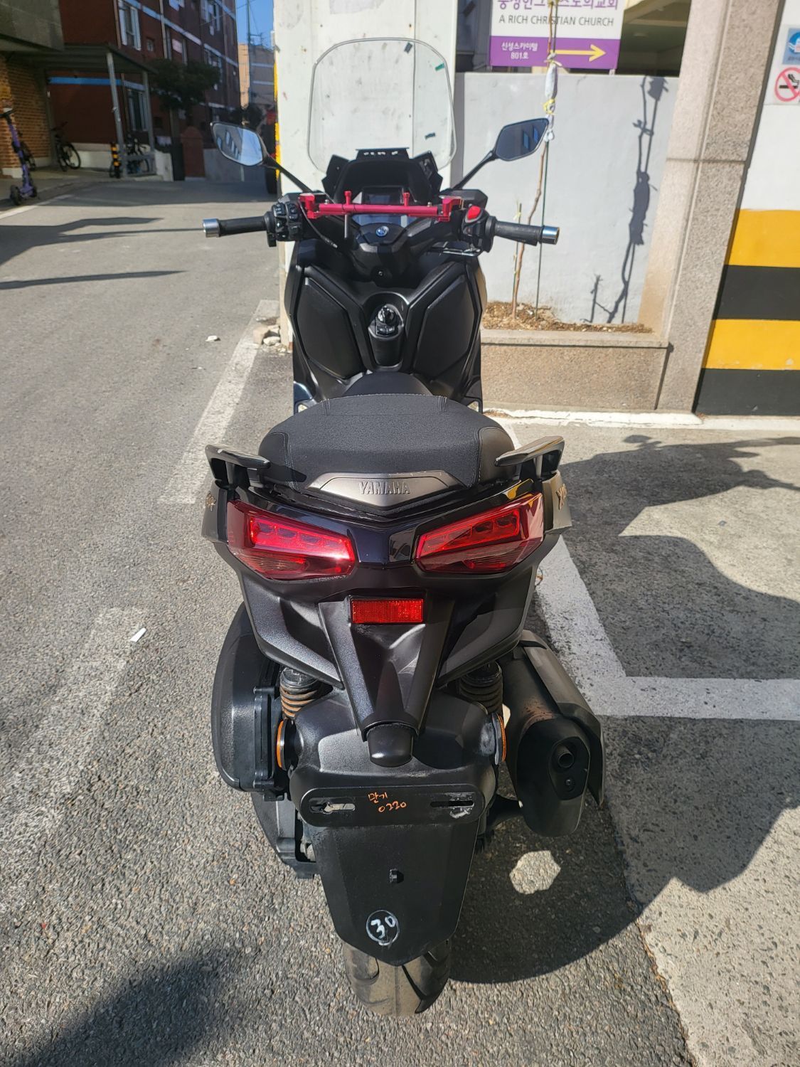 야마하 XMAX 300 ABS 4