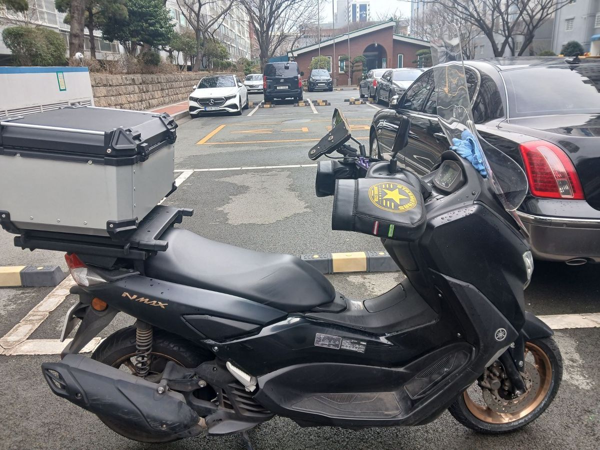 야마하 NMAX 125 more