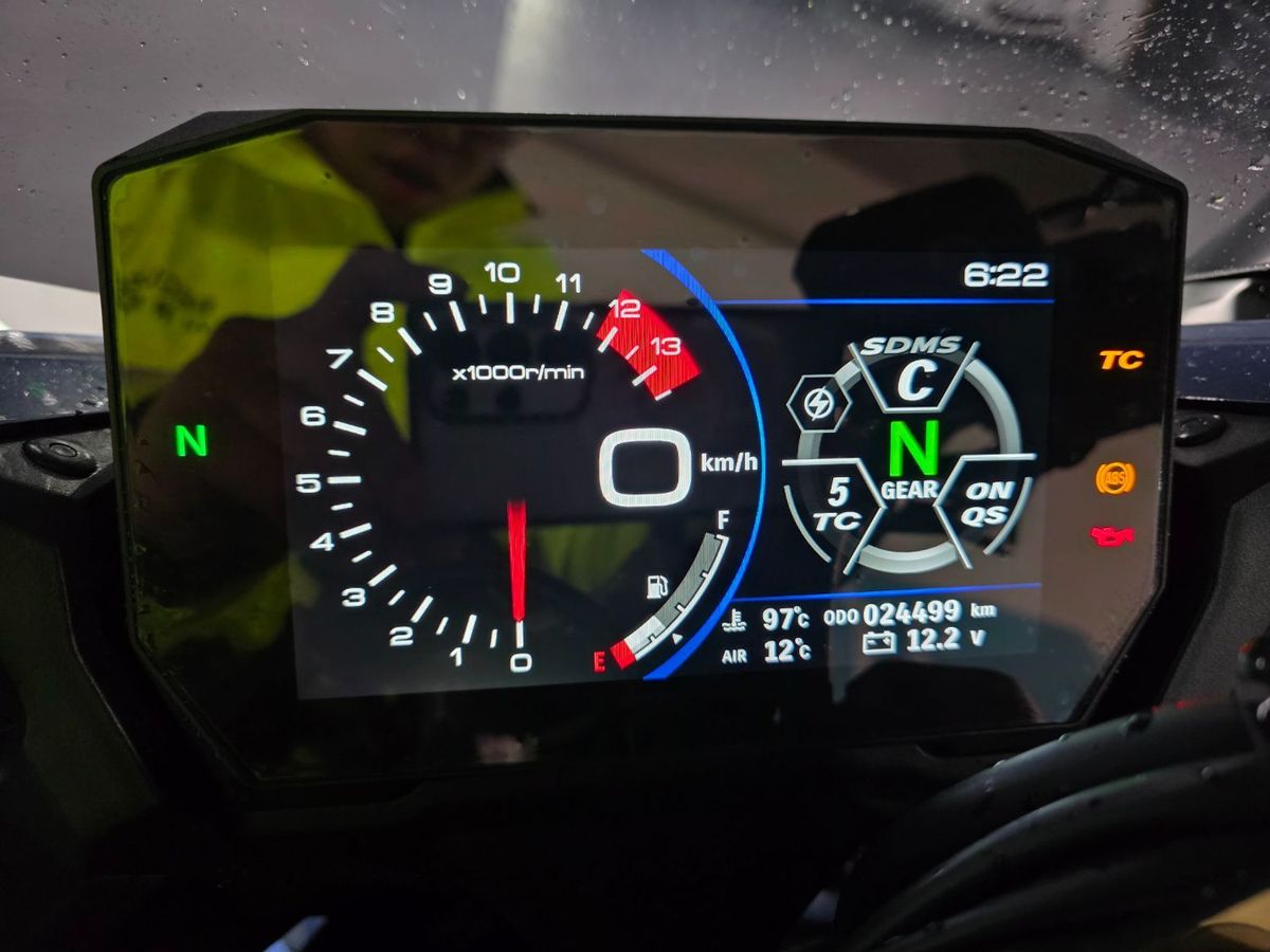 스즈키 GSX S 1000 GT 5