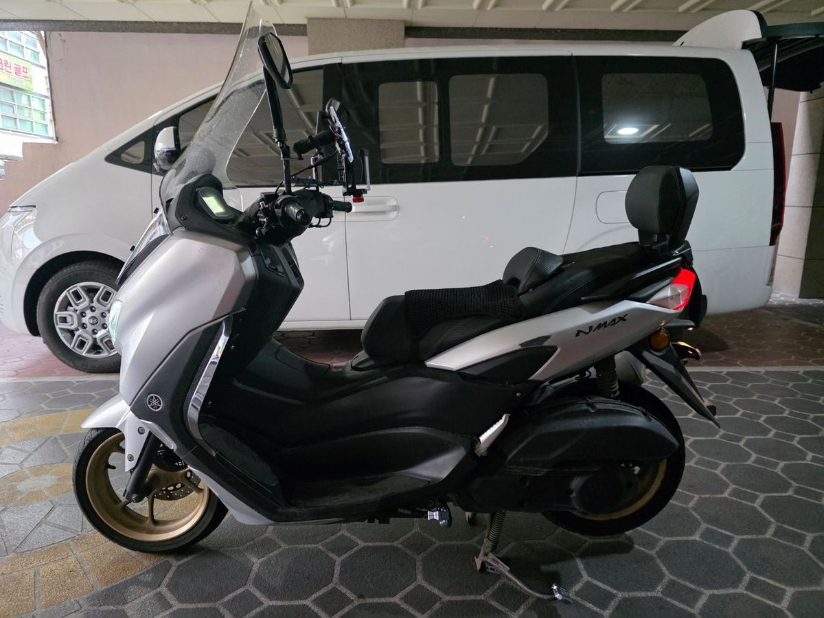 야마하 NMAX 125 more