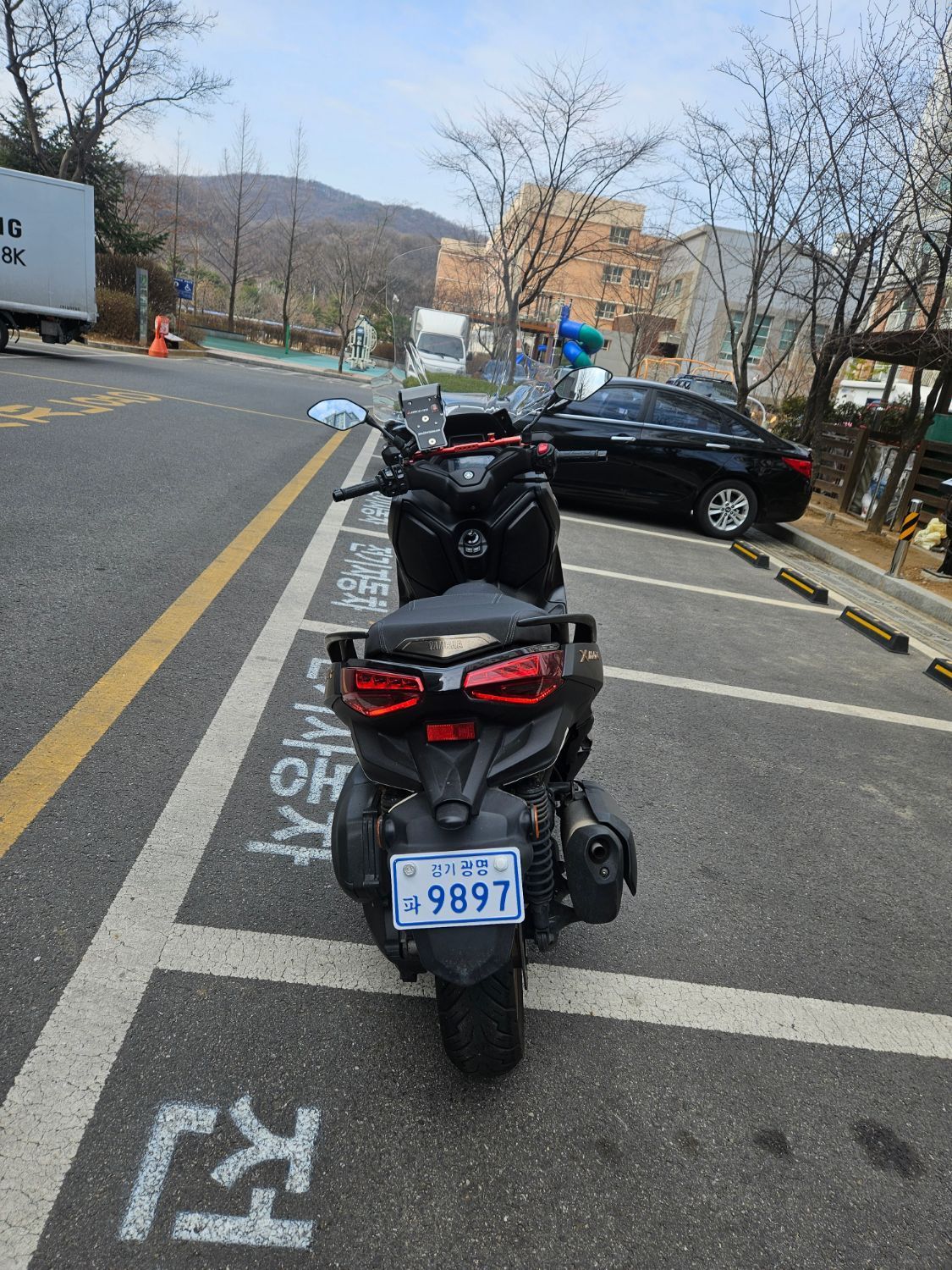 야마하 XMAX 300 ABS more