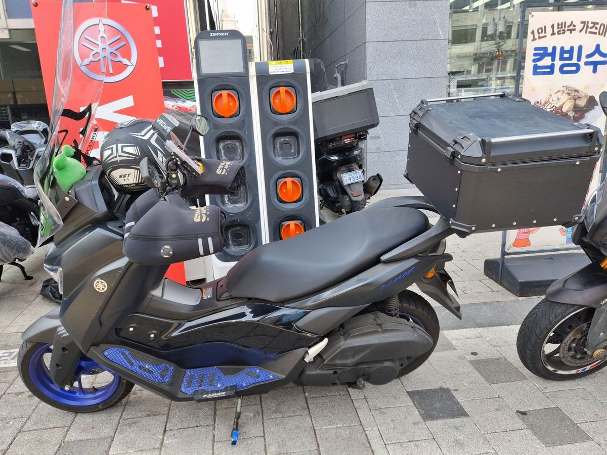 야마하 NMAX 125 more