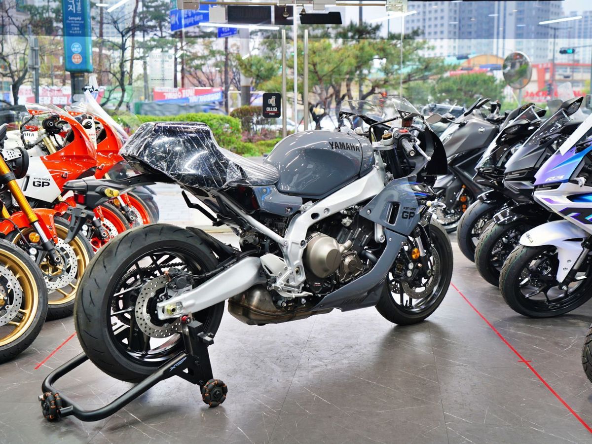 야마하 XSR 900 GP 46