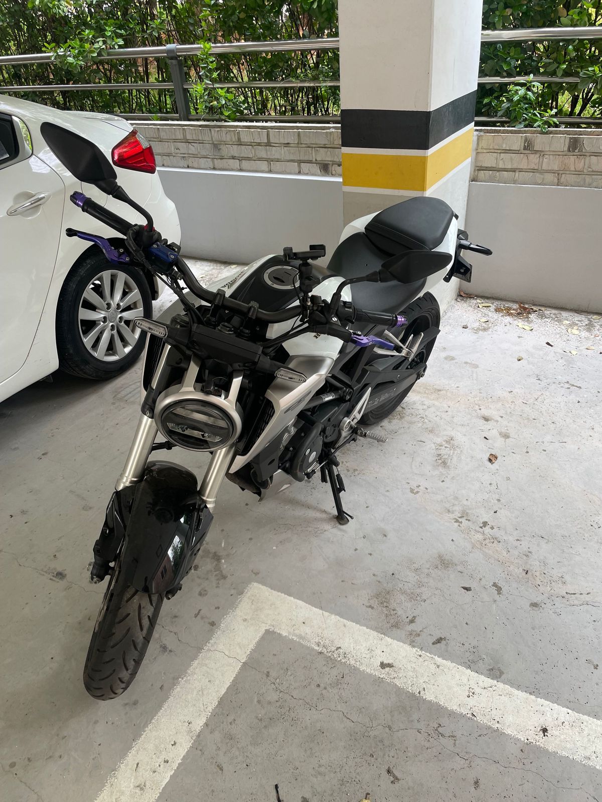 혼다 CB 125 R more