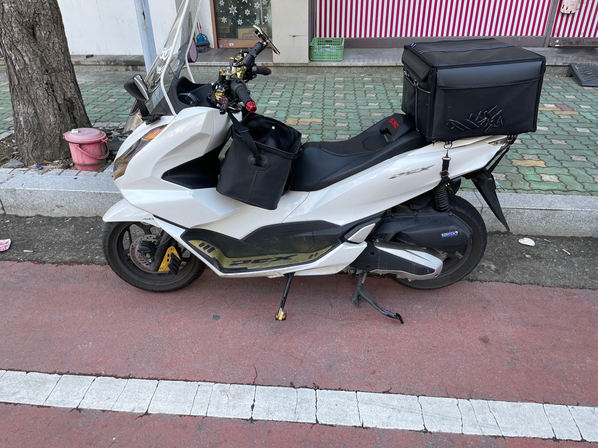 혼다 PCX 125 thumb 2