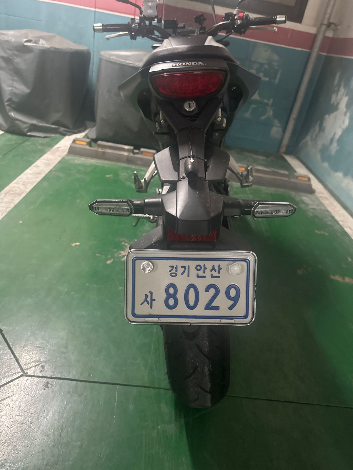 혼다 CB 125 R 4