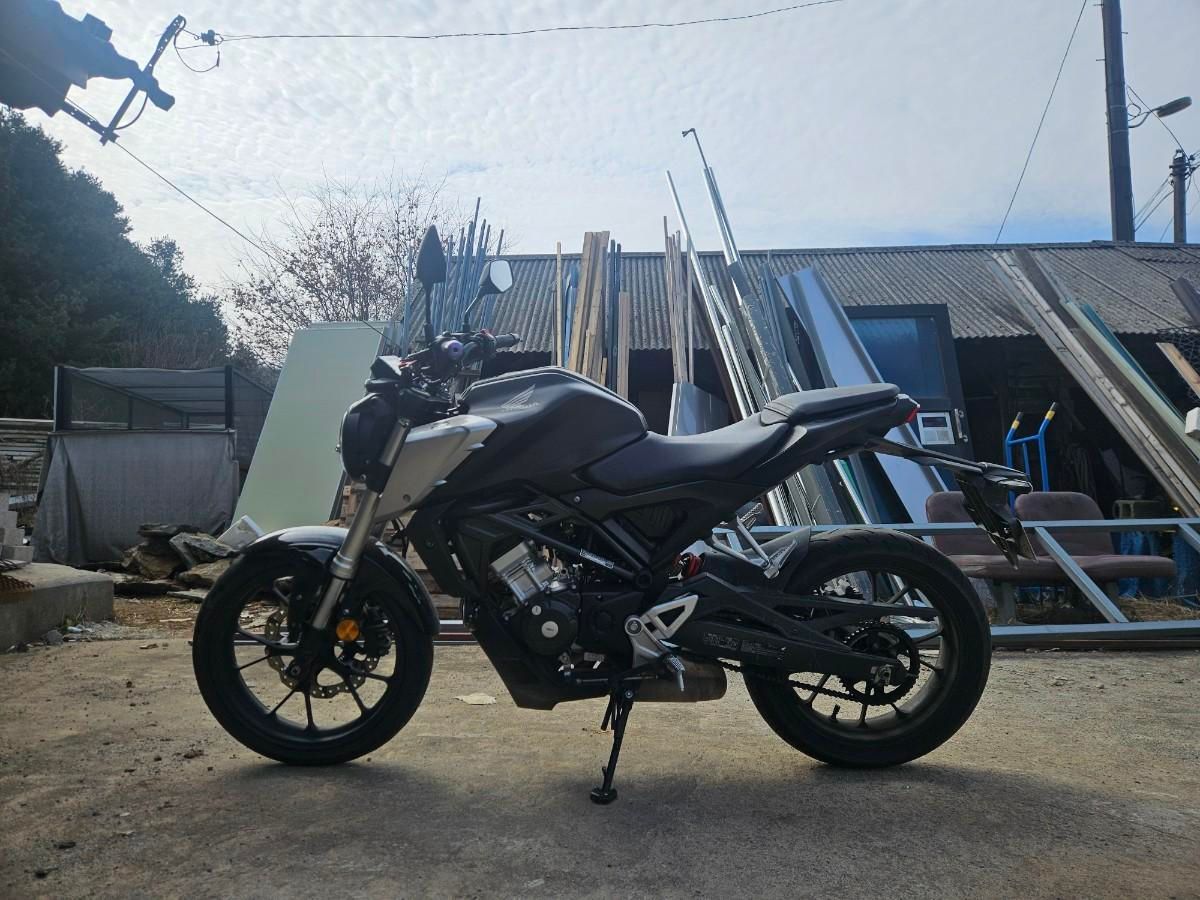 혼다 CB 125 R main