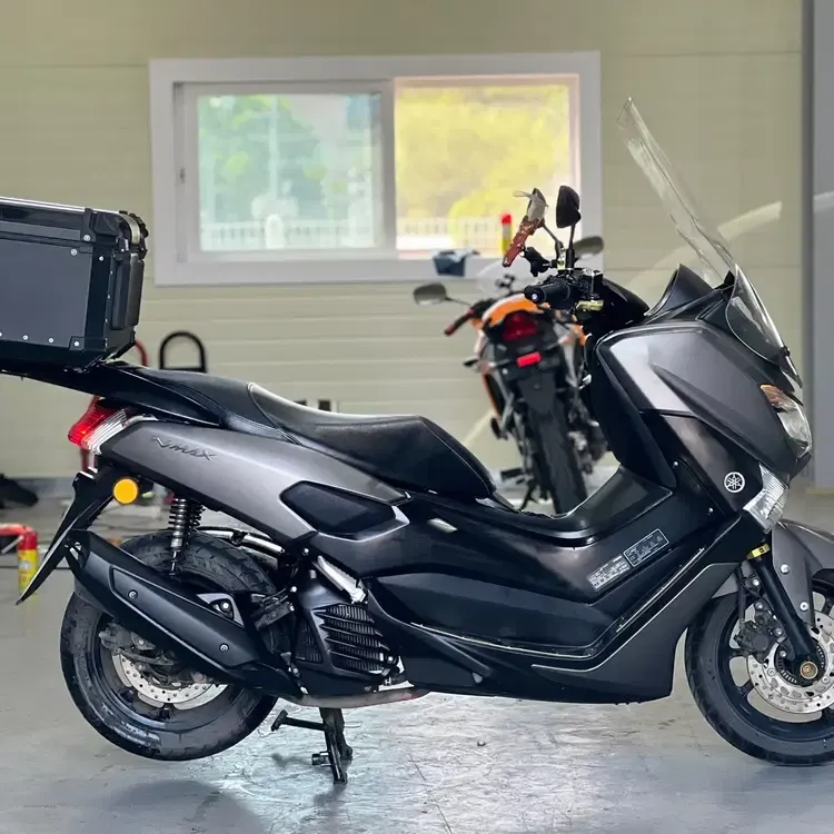 야마하 NMAX 125 10