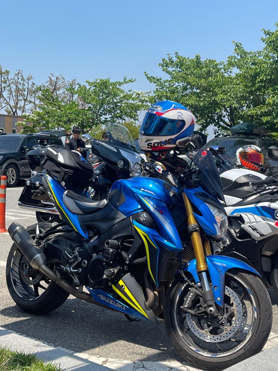 스즈키 GSX S 1000 8