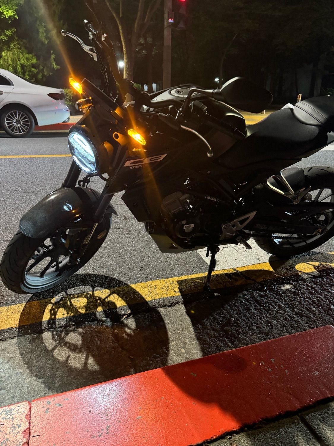 혼다 CB 125 R main