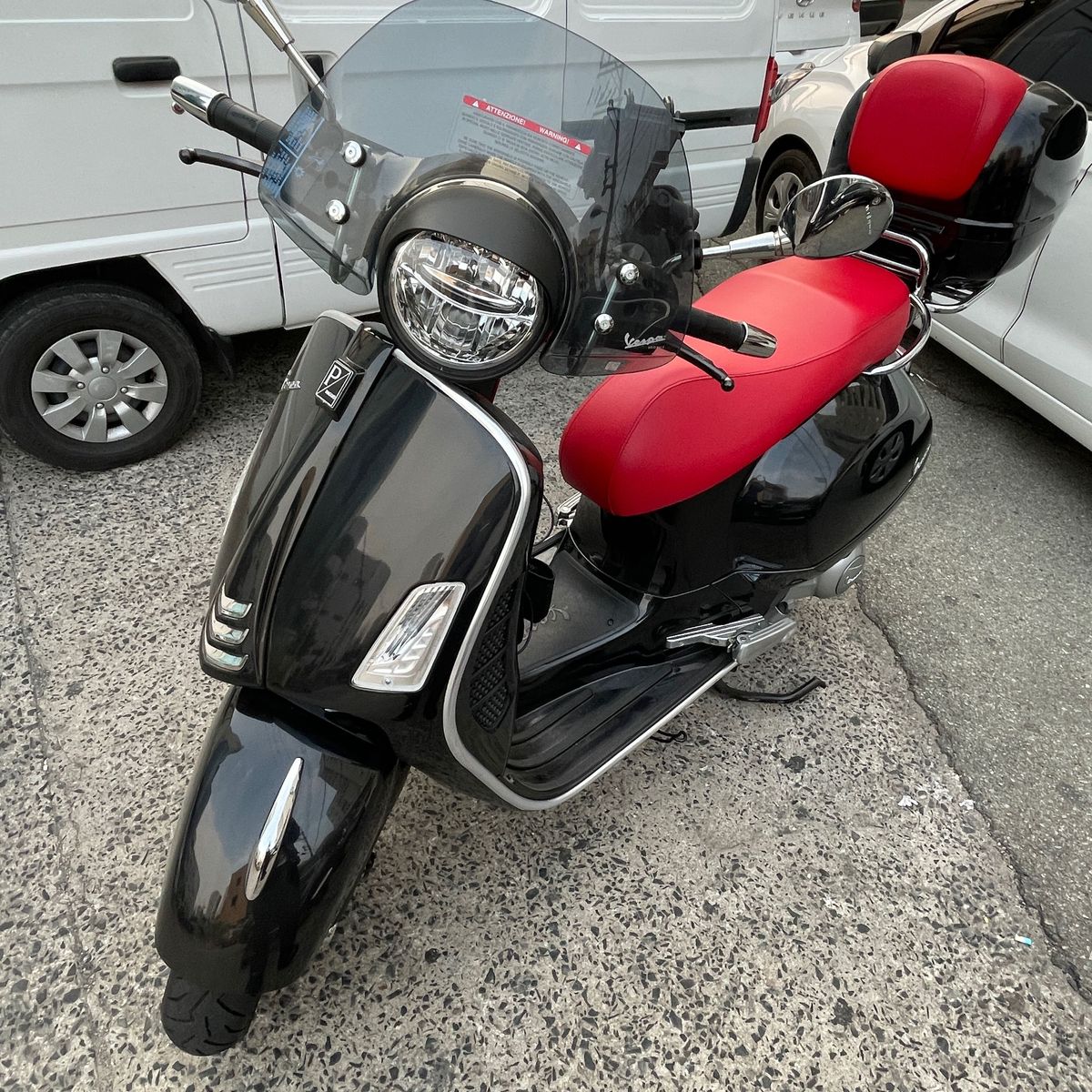 베스파 GTS 300 투어링 ABS more