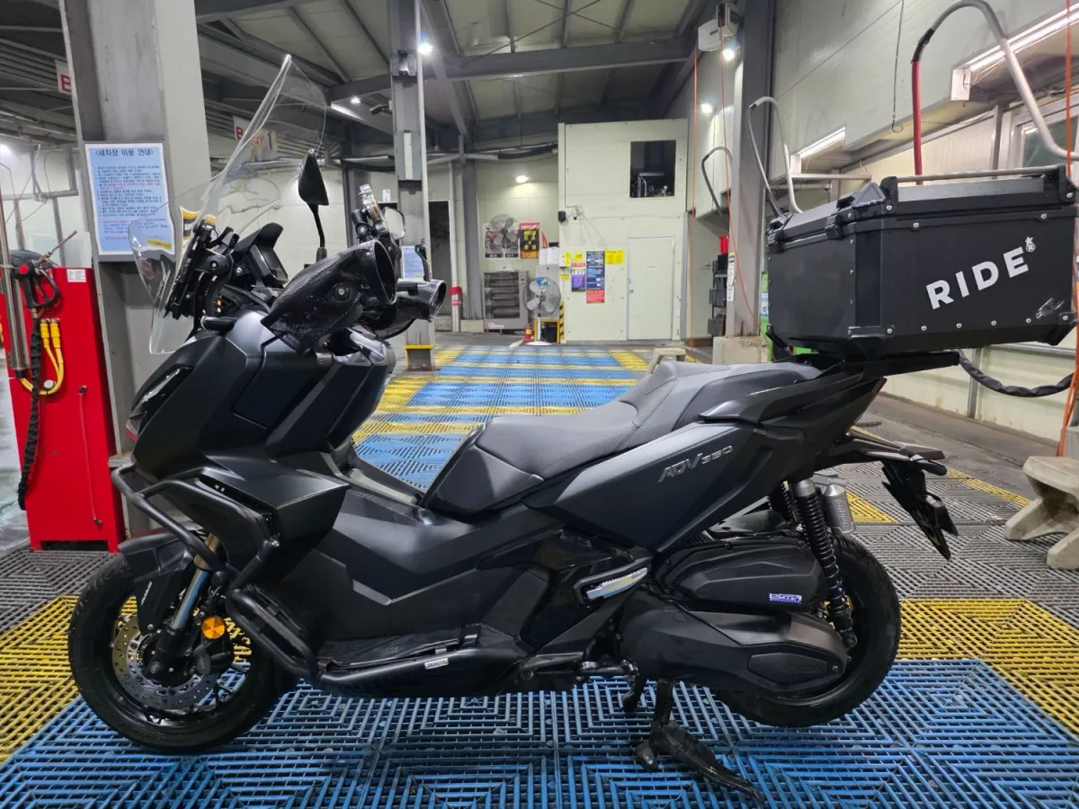 혼다 ADV 350 main