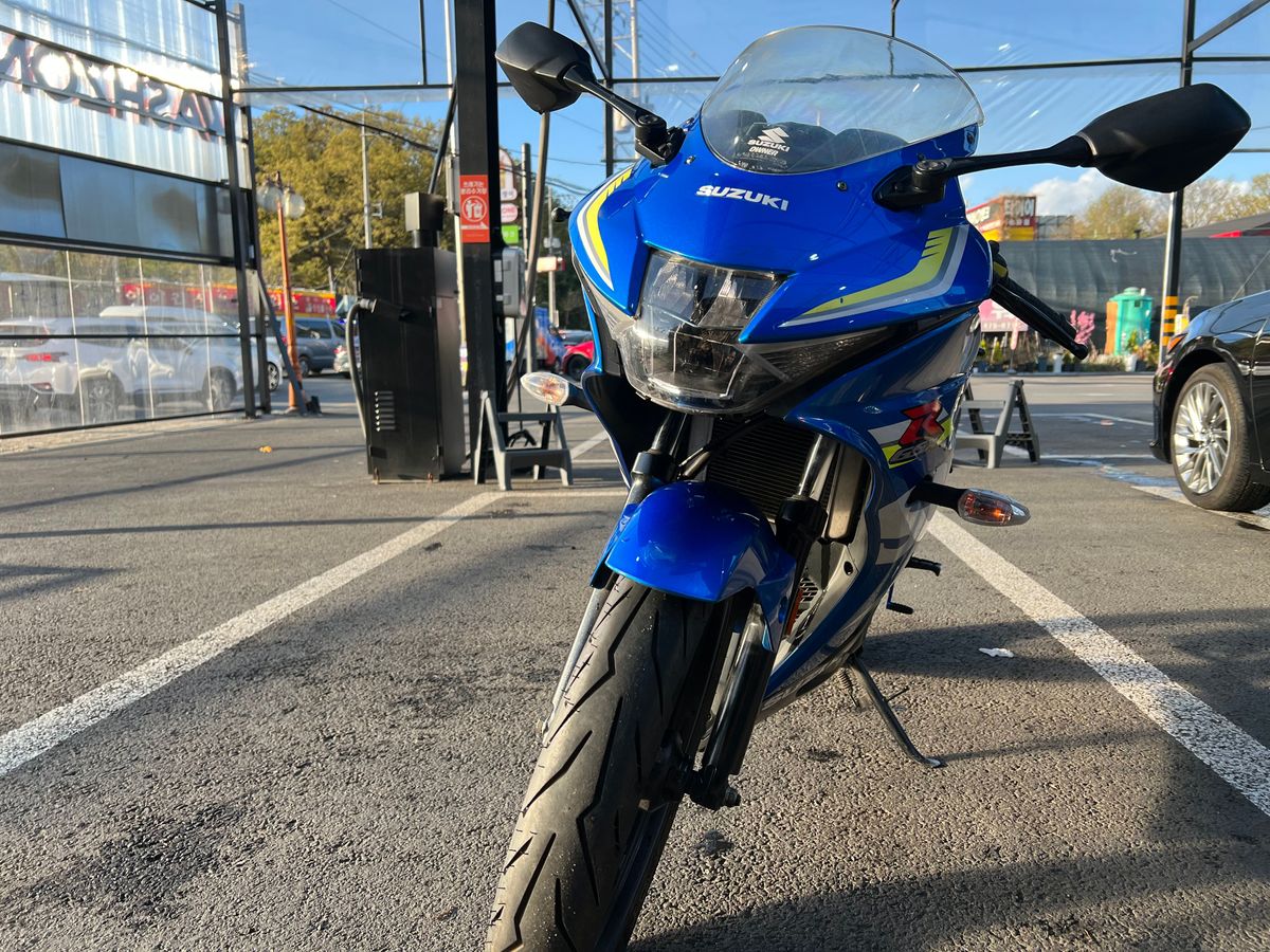 스즈키 GSX R 125 ABS 4