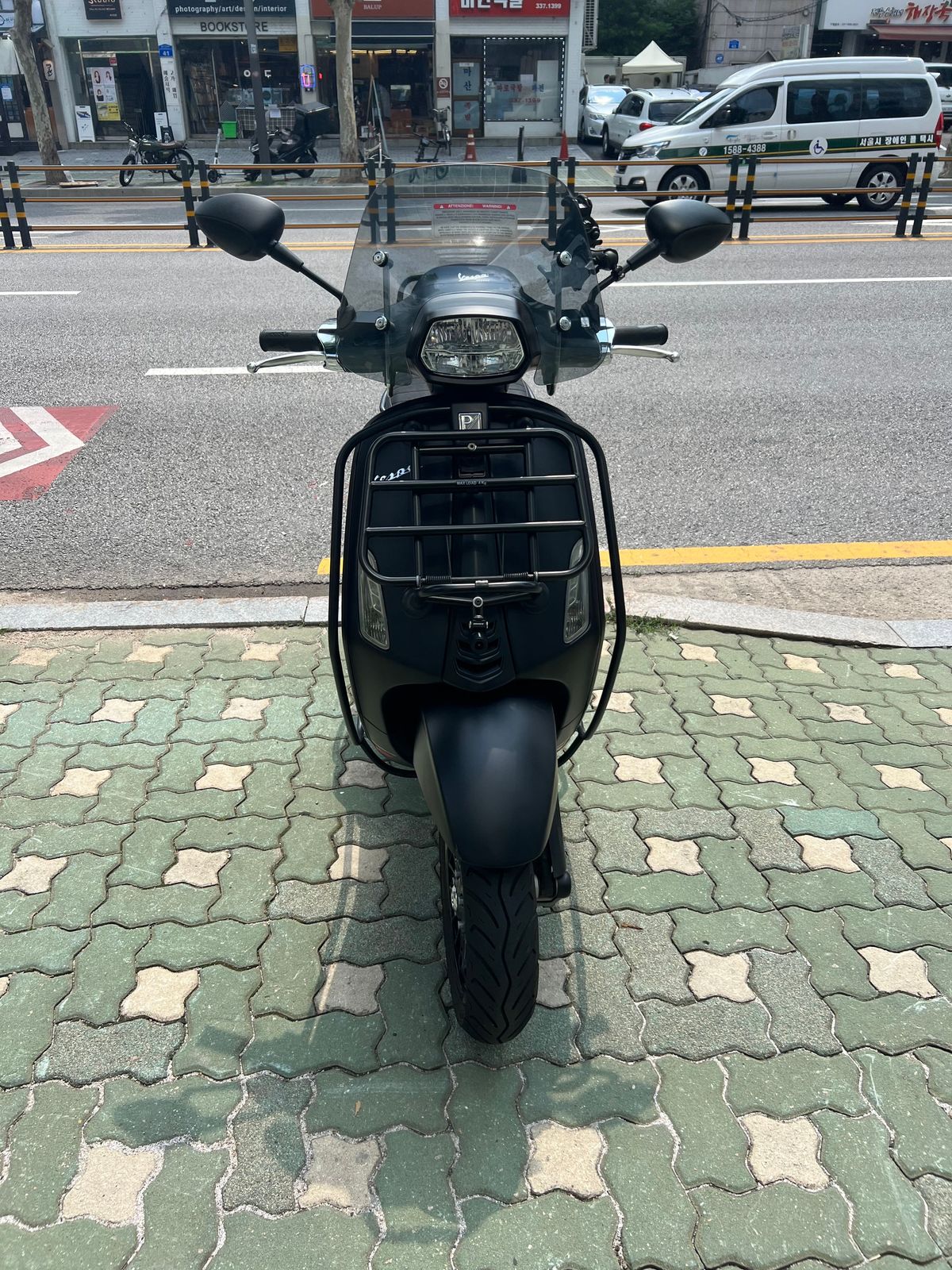 베스파 스프린트 S 125 more