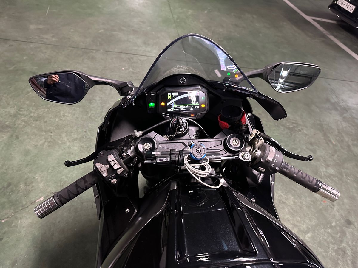 가와사키 닌자 ZX 10 R more